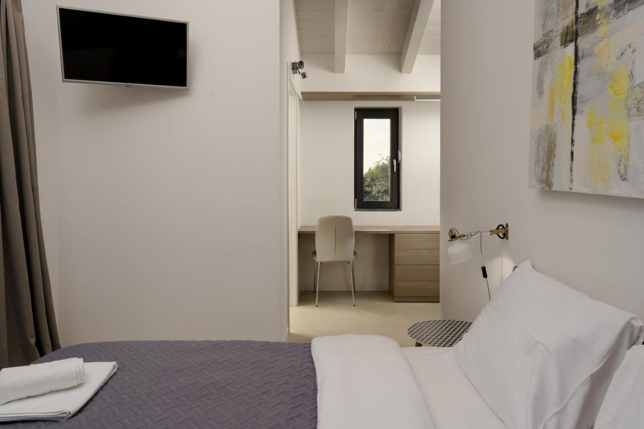 Sea View Villa Cala Royal クルニカ エクステリア 写真
