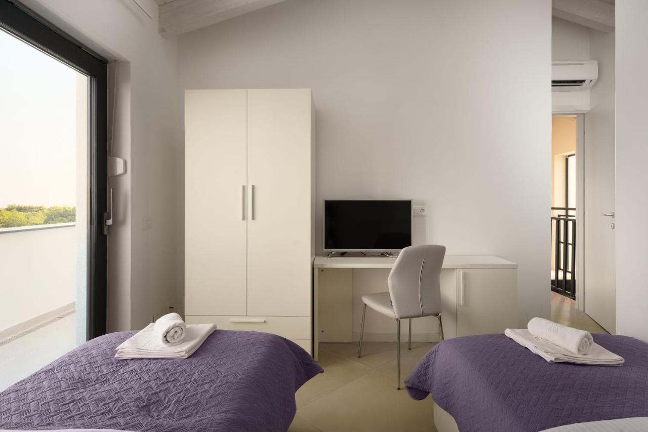 Sea View Villa Cala Royal クルニカ エクステリア 写真